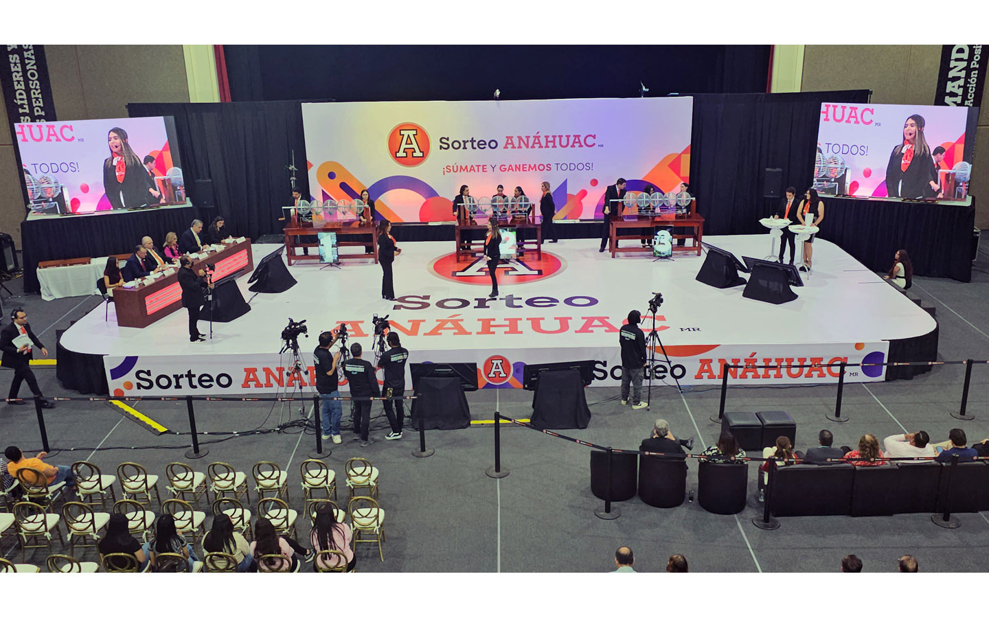 46-renta-circuito-cerrado-tv-cámaras-de-video-proyección-en-pantallas-para-eventos-tampico-servicios-renta