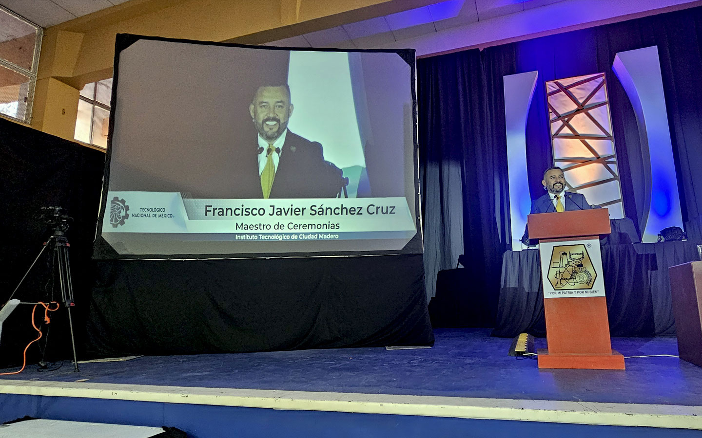 68-quien-renta-circuito-cerrado-de-video-cctv-en-pantallas-para-conferencias-graduaciones-eventos-tampico-servicios-renta