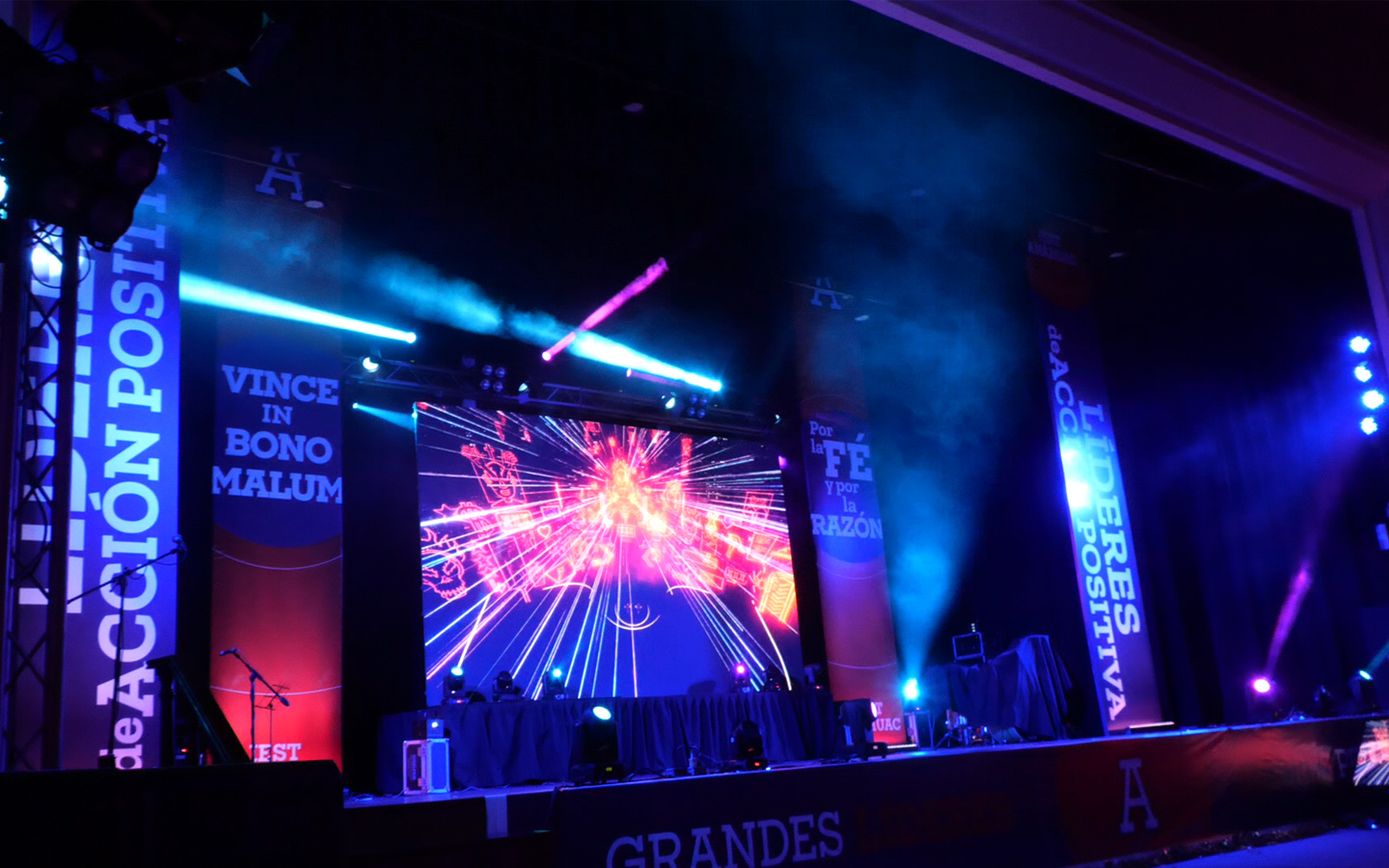 18-quien-fabrica-renta-de-escenografias-eventos-en-tampico