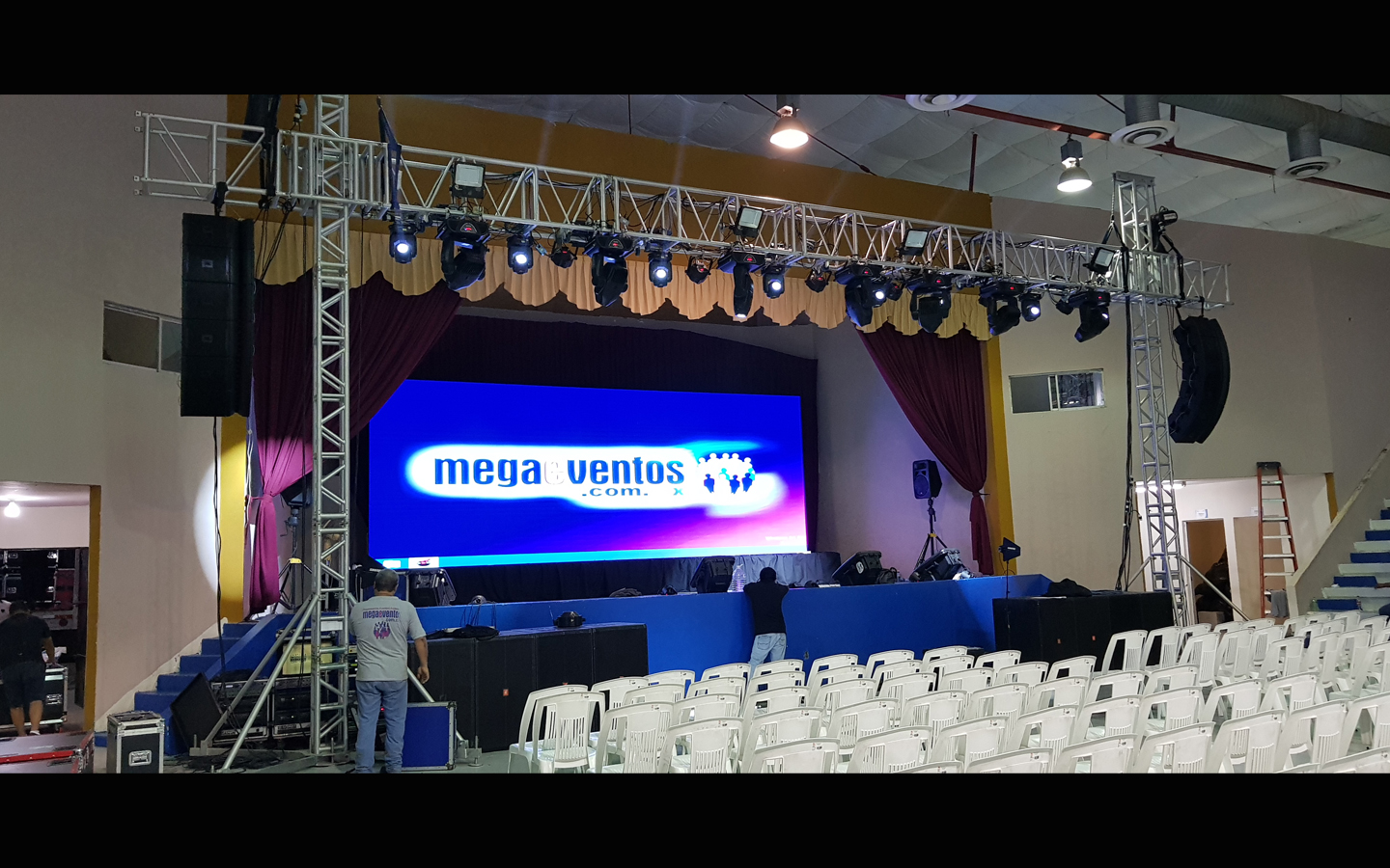 53-renta-de-escenografias-eventos-obras-teatro-festivales-conciertos-tampico
