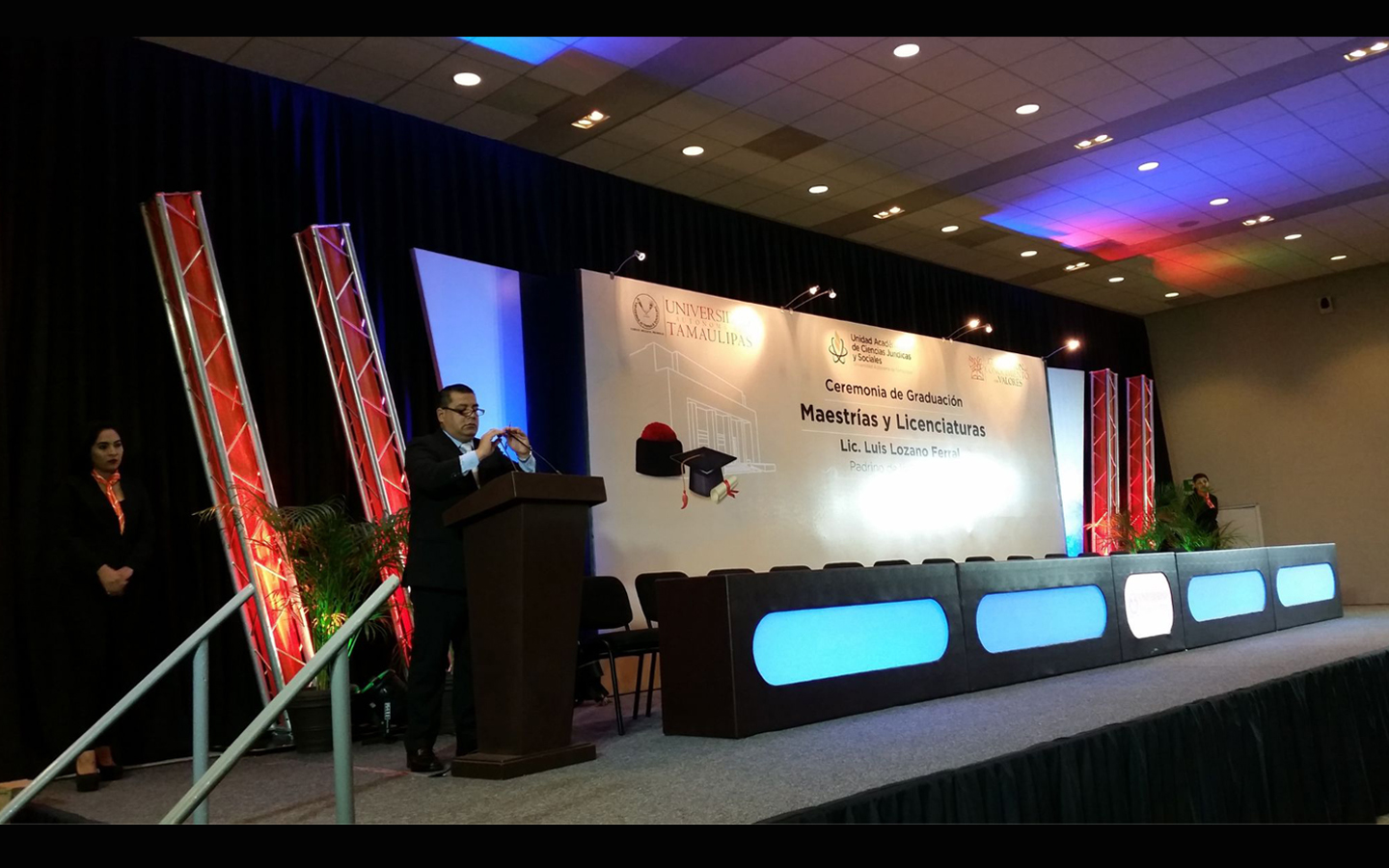 75-escenografias-para-graduaciones-conferencias-congresos-convenciones-eventos-tampico
