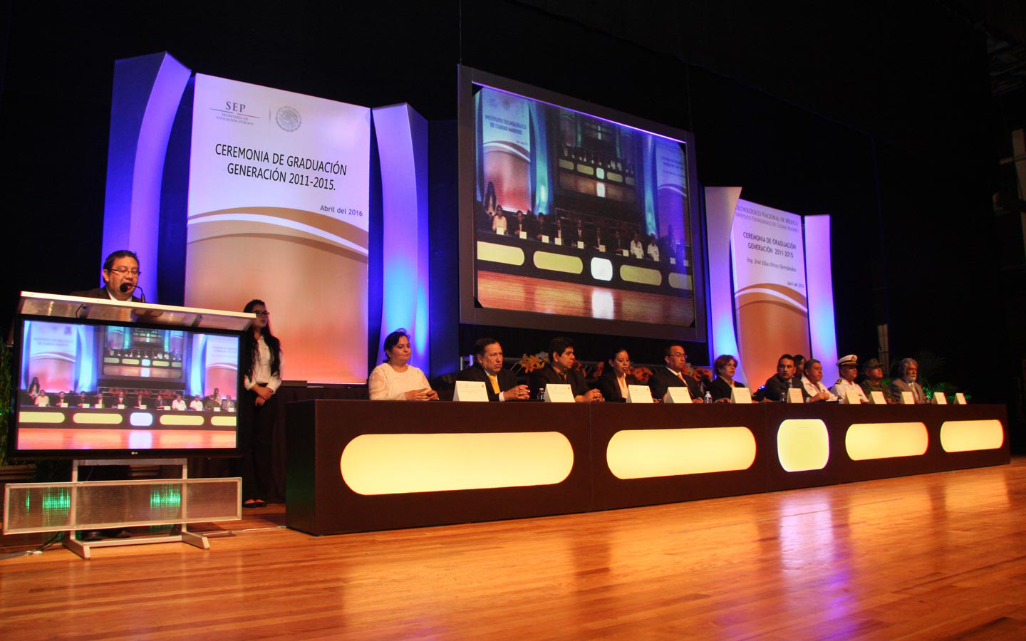 8-renta-escenografias-centro-convenciones-tampico-graduaciones-eventos-escolares