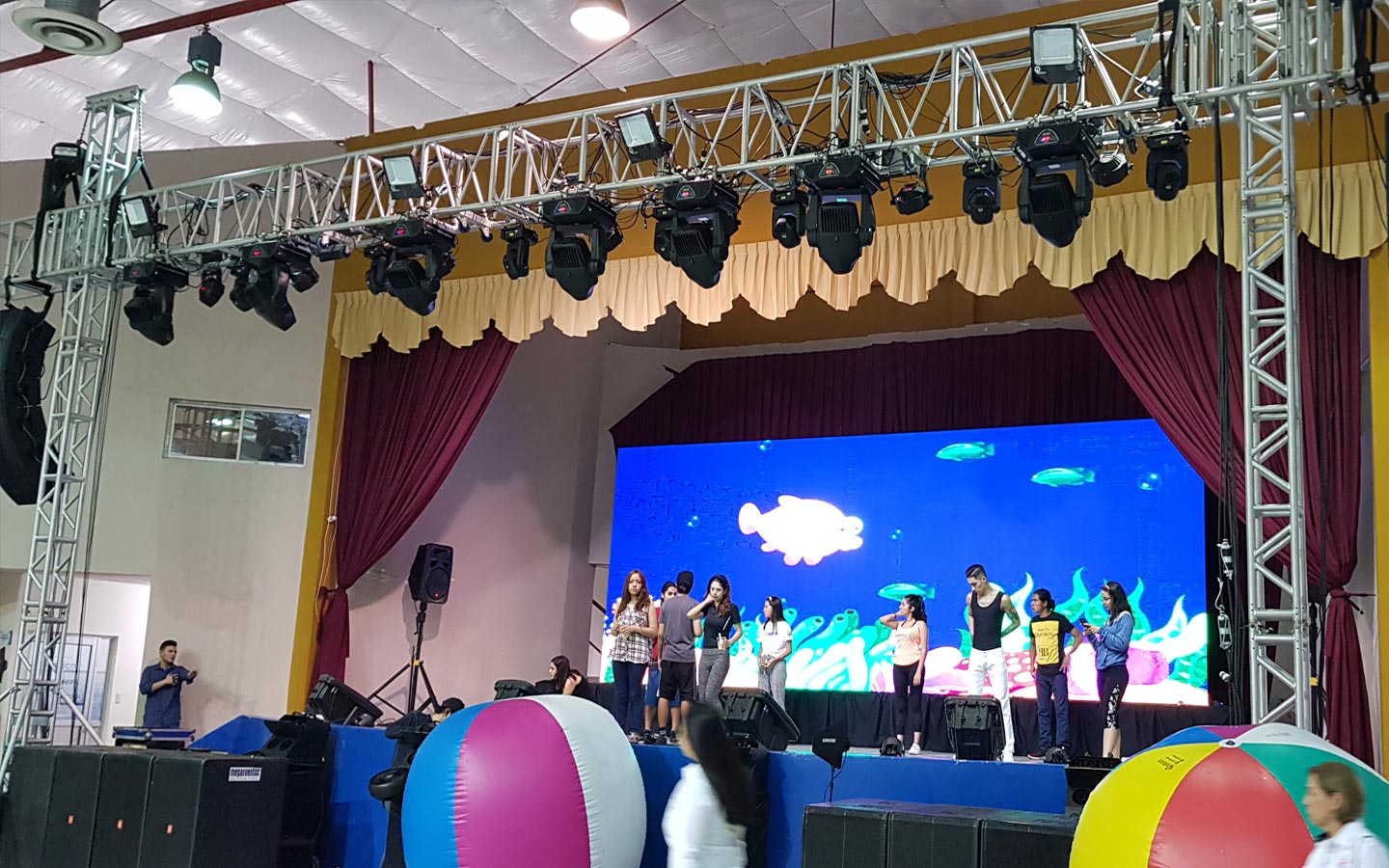 1-festivales-musicales-escolares-renta-iluminacion-pantalla-leds-sonido-tampico-altamira