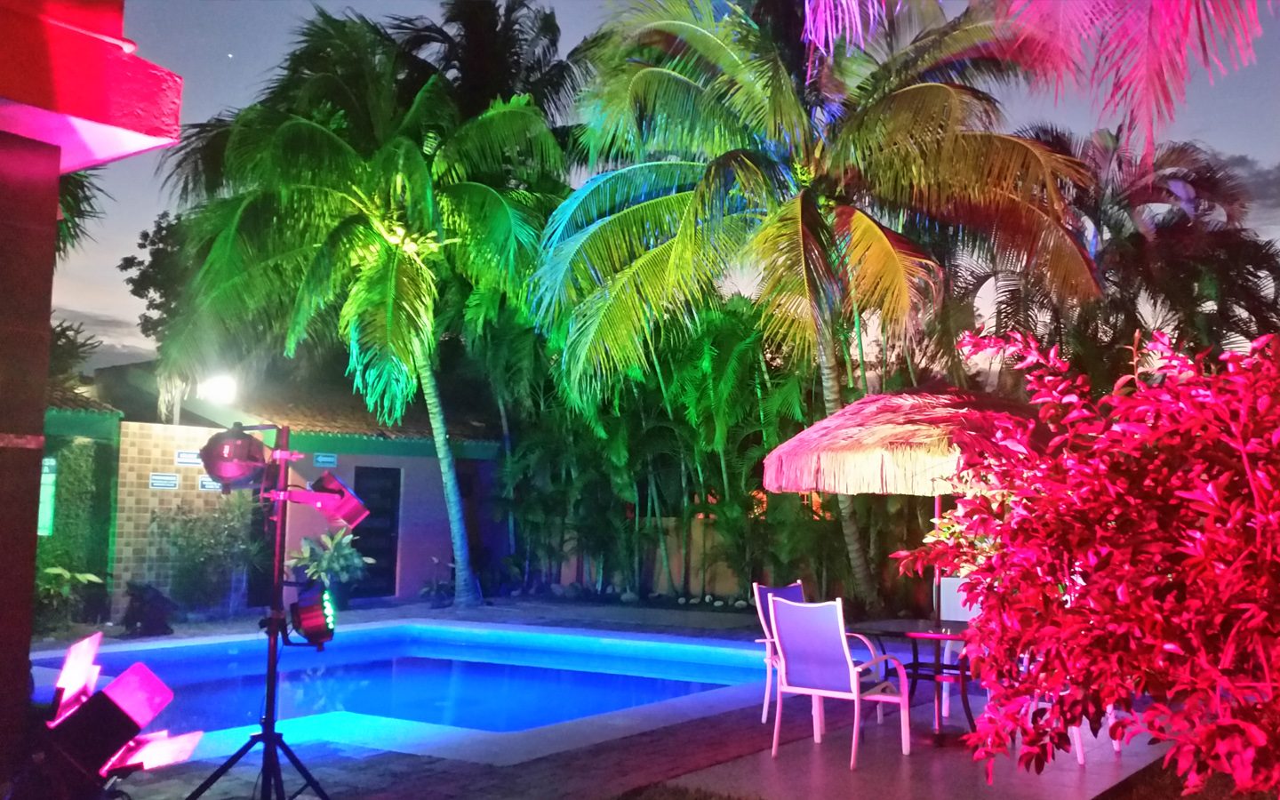 13-donde-rentar-luces-iluminacion-fiestas-xv-anos-bodas-escenarios-luz-decorativa-arquitectonica-en-mega-eventos-tampico