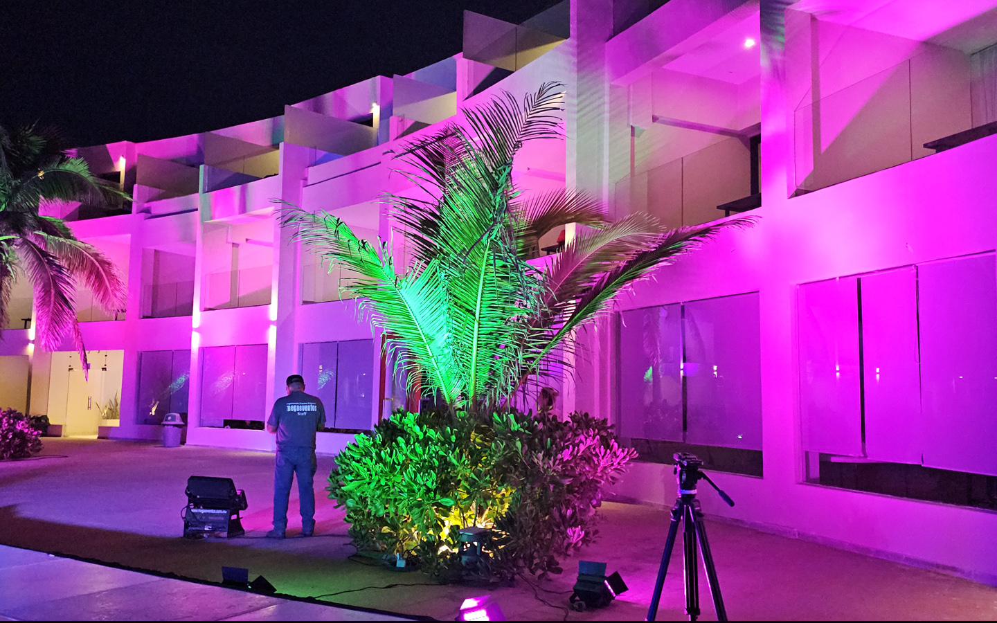 27-renta-de-mejores-luces-iluminacion-decorativa-arquitectonica-efectos-especiales-roboticas-para-tampico