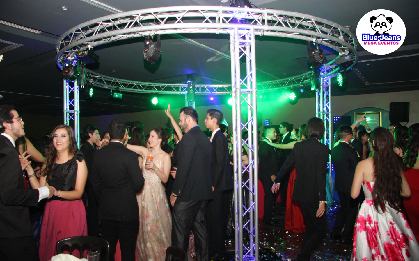39-renta-luces-iluminacion-para-fiestas-xv-anos-bodas-eventos-convenciones-bailes-centro-convenciones-de-tampico-expo-tampico-expotam