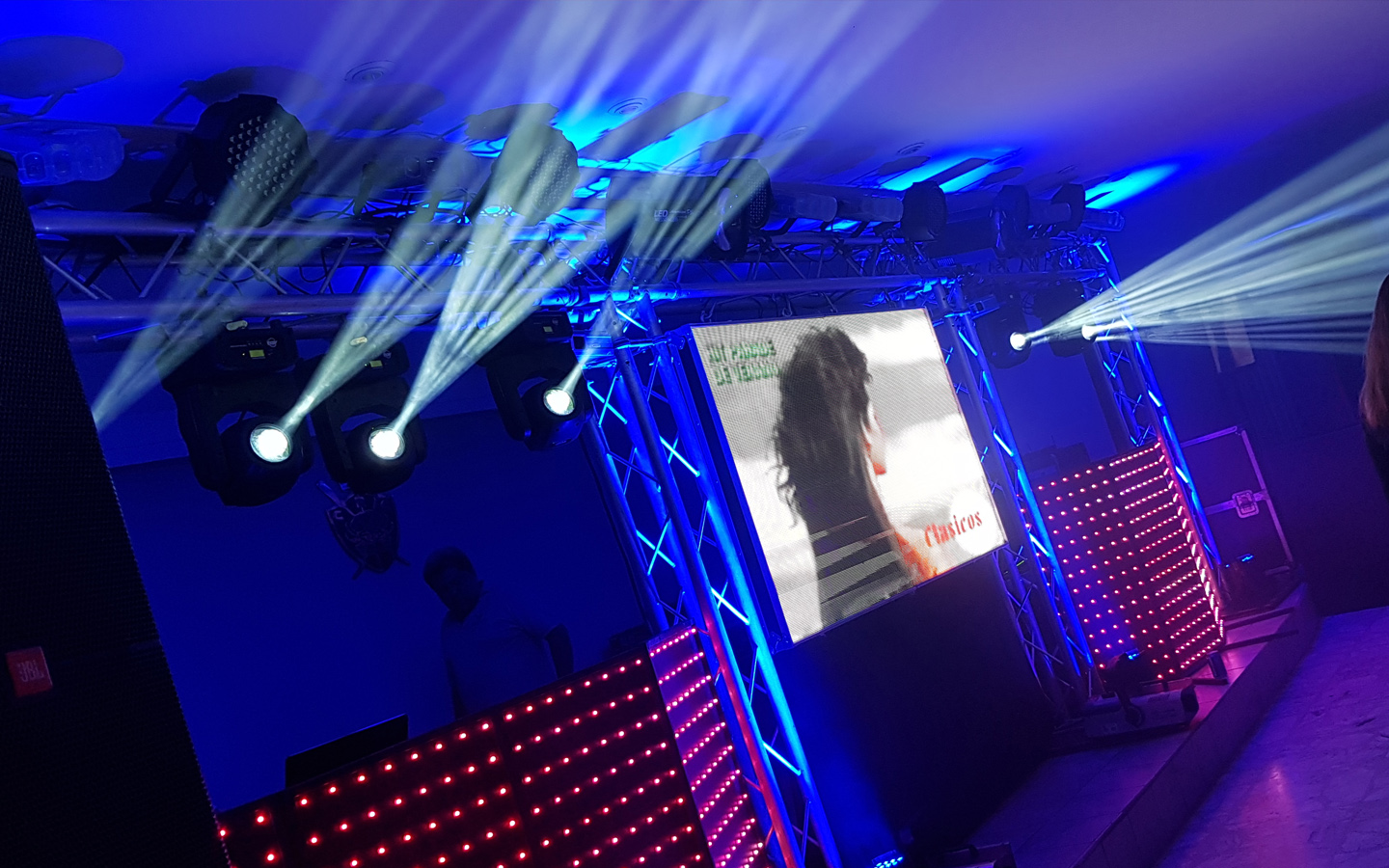 5-como-rentar-luces-iluminacion-para-eventos-fiestas-graduaciones-xv-anos-bodas-arquitectonica-decorativa-en-tampico