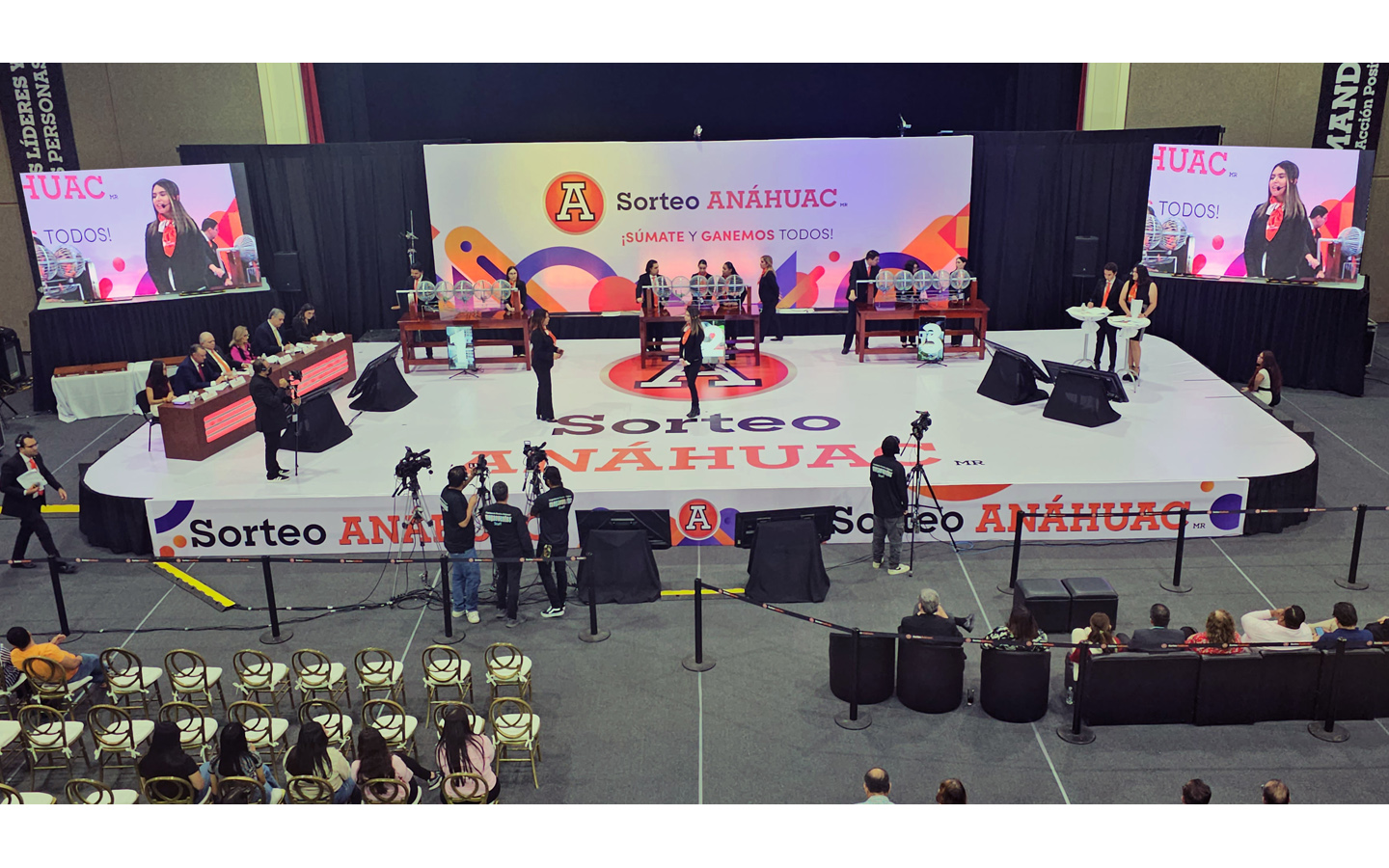 2-Donde-rentan-Tarimas-Escenarios-para-Eventos-Conferencias-Congresos-Convenciones-en-Tampico
