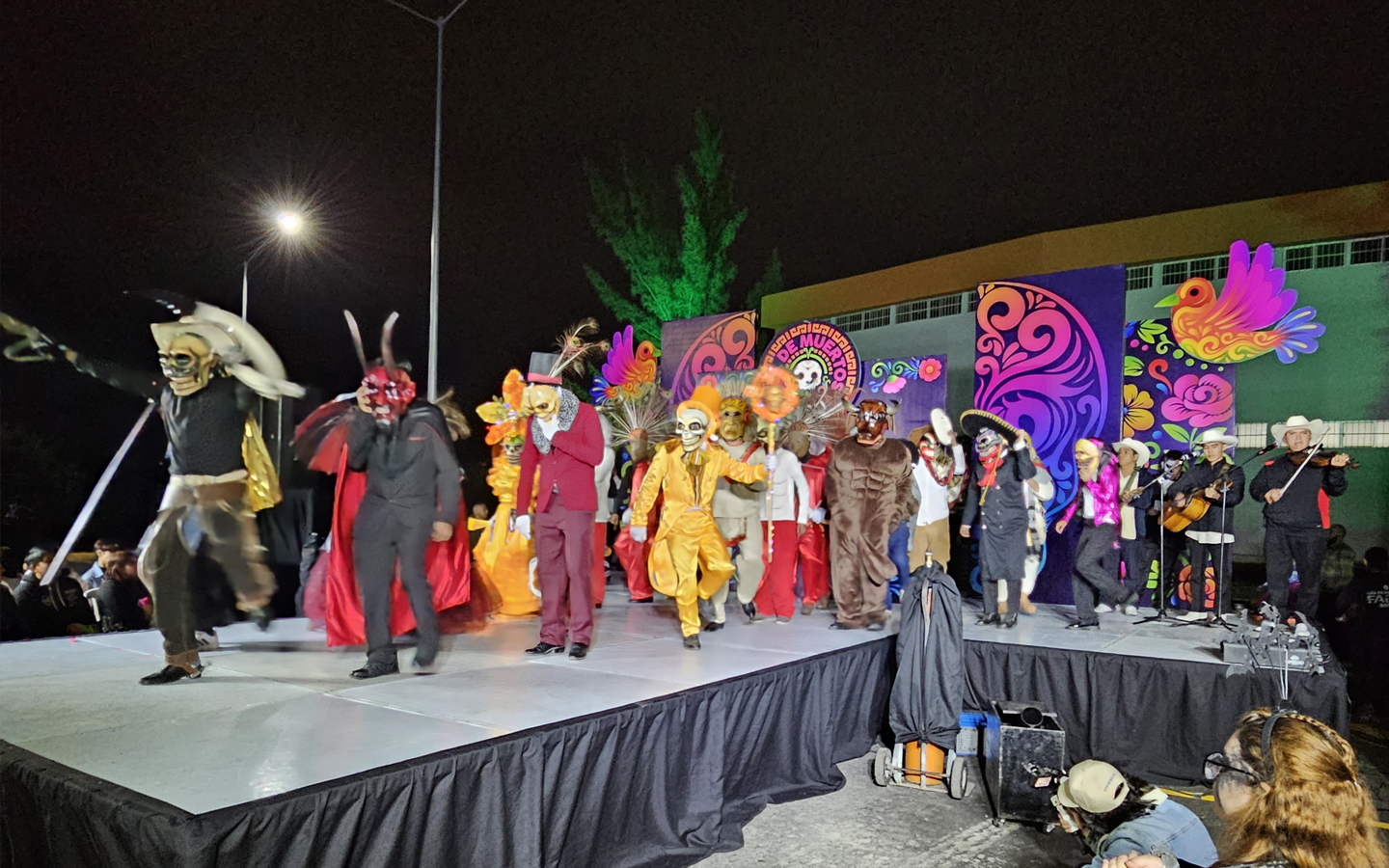 26-Como-rentar-Pasarelas-en-Tampico-Tarimas-Entarimados-Estrados-Escenarios-Templetes-para-Eventos-Cd-Madero-Altamira