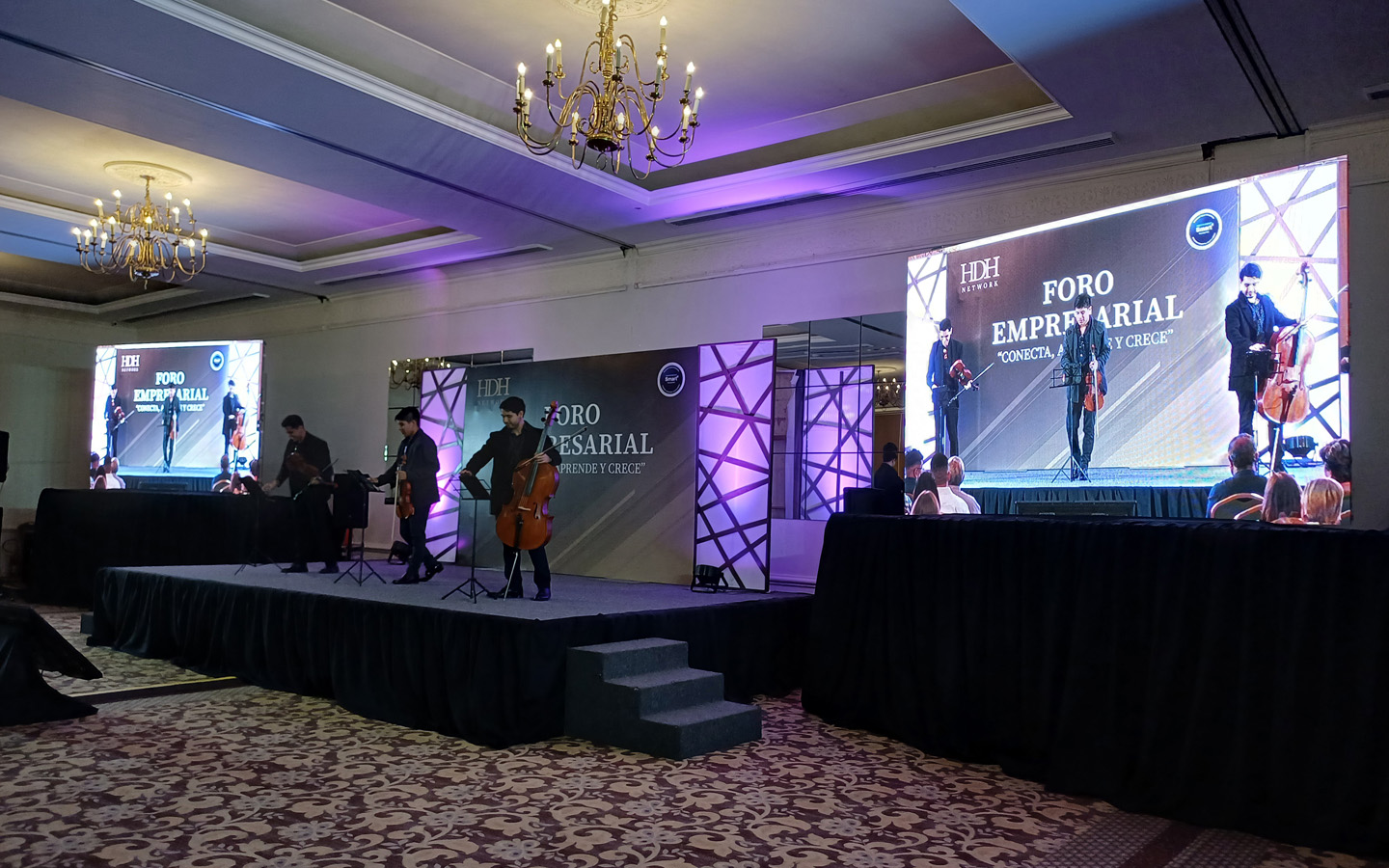 3-Donde-rentar-Tarimas-para-eventos-Entarimados-Estrados-Escenarios-Centro-de-Convenciones-Tampico
