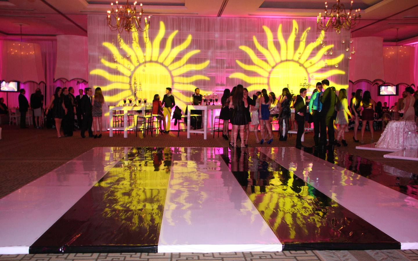 31-Renta-de-Pistas-de-baile-Tarimnas-para-Fiestas-Conferencias-en-Tampico