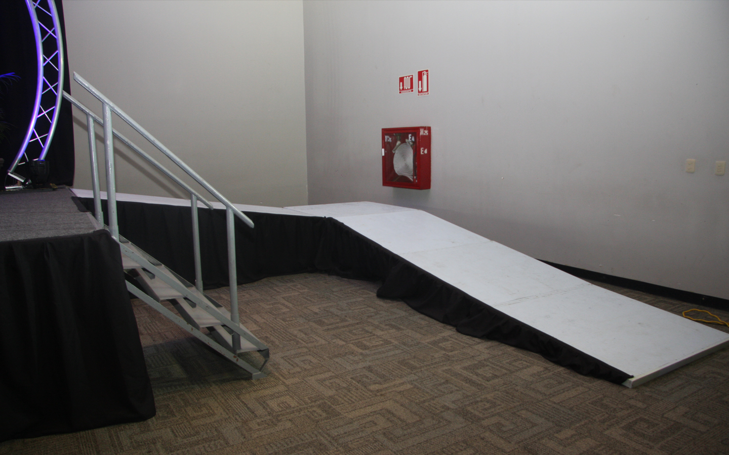 46-Como-alquilar-Tarimas-con-Rampa-Escenarios-Templetes-para-Eventos-Centro-de-Convenciones-de-Tampico