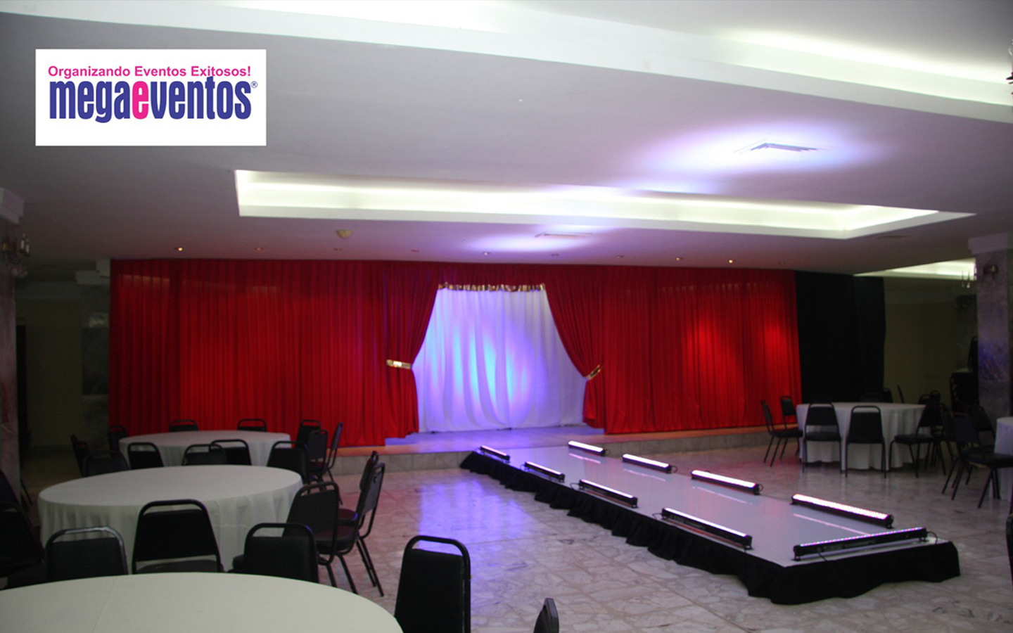 61-Renta-de-Pasarelas-Tarimas-Escenarios-para-Eventos-Shows-Festivales-Tampico