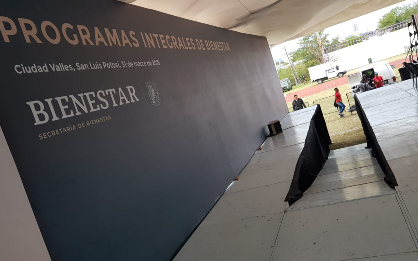 65-Como-rentar-Tarimas-con-rampa-Escenarios-Templetes-para-Eventos-en-Tampico